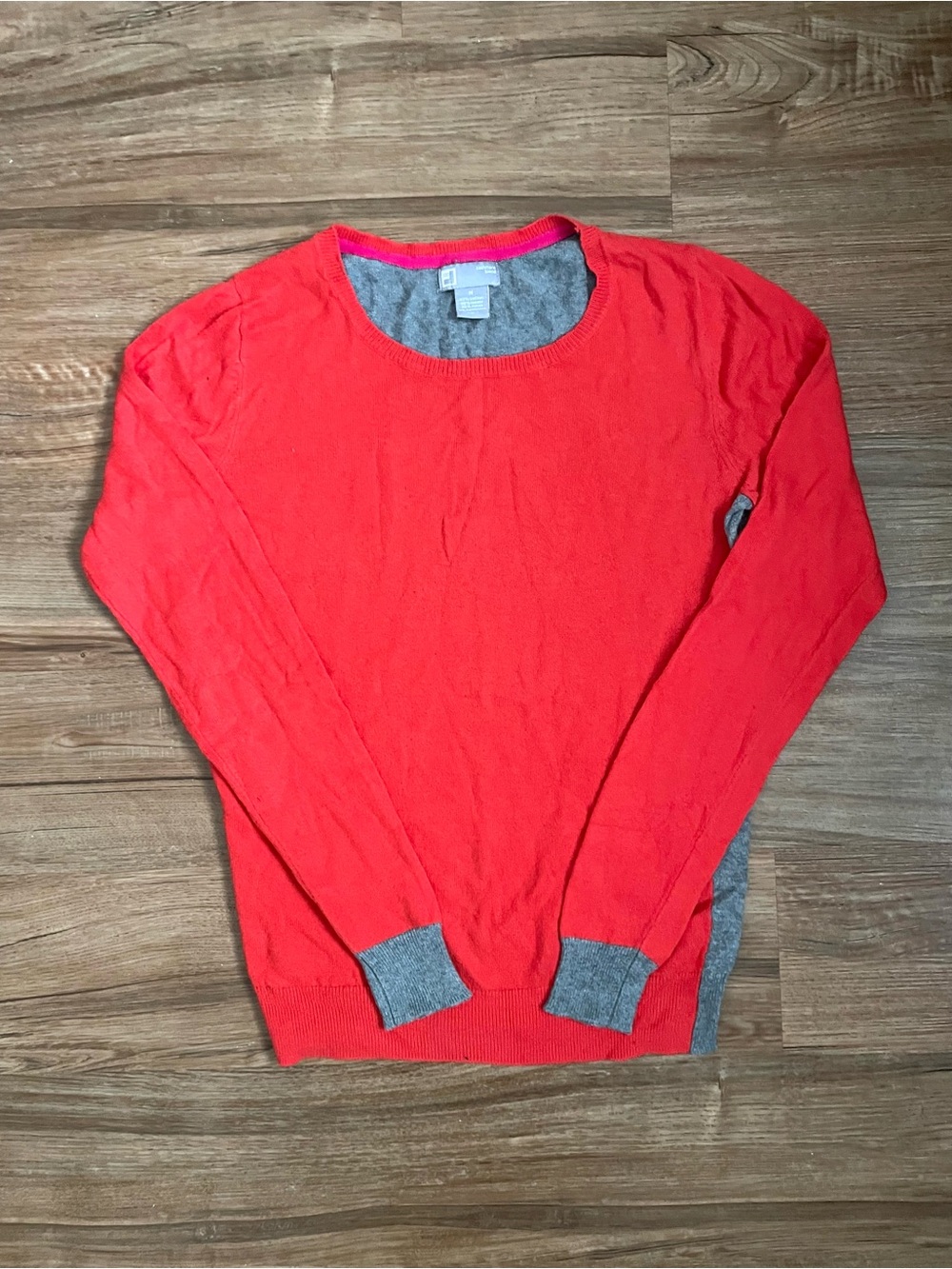 jcpenney Bright Coral Cashmere Blend Crewneck Sweater with Gray Trim Size M - Picture 2 of 6